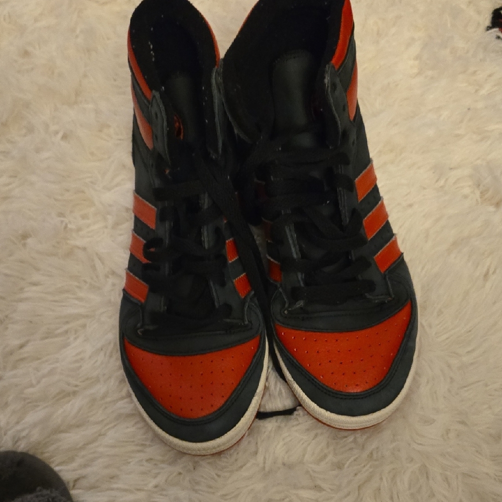 ADIDAS TOP TEN Sneakers HI TOPS Black and Red High-Top Sneakers